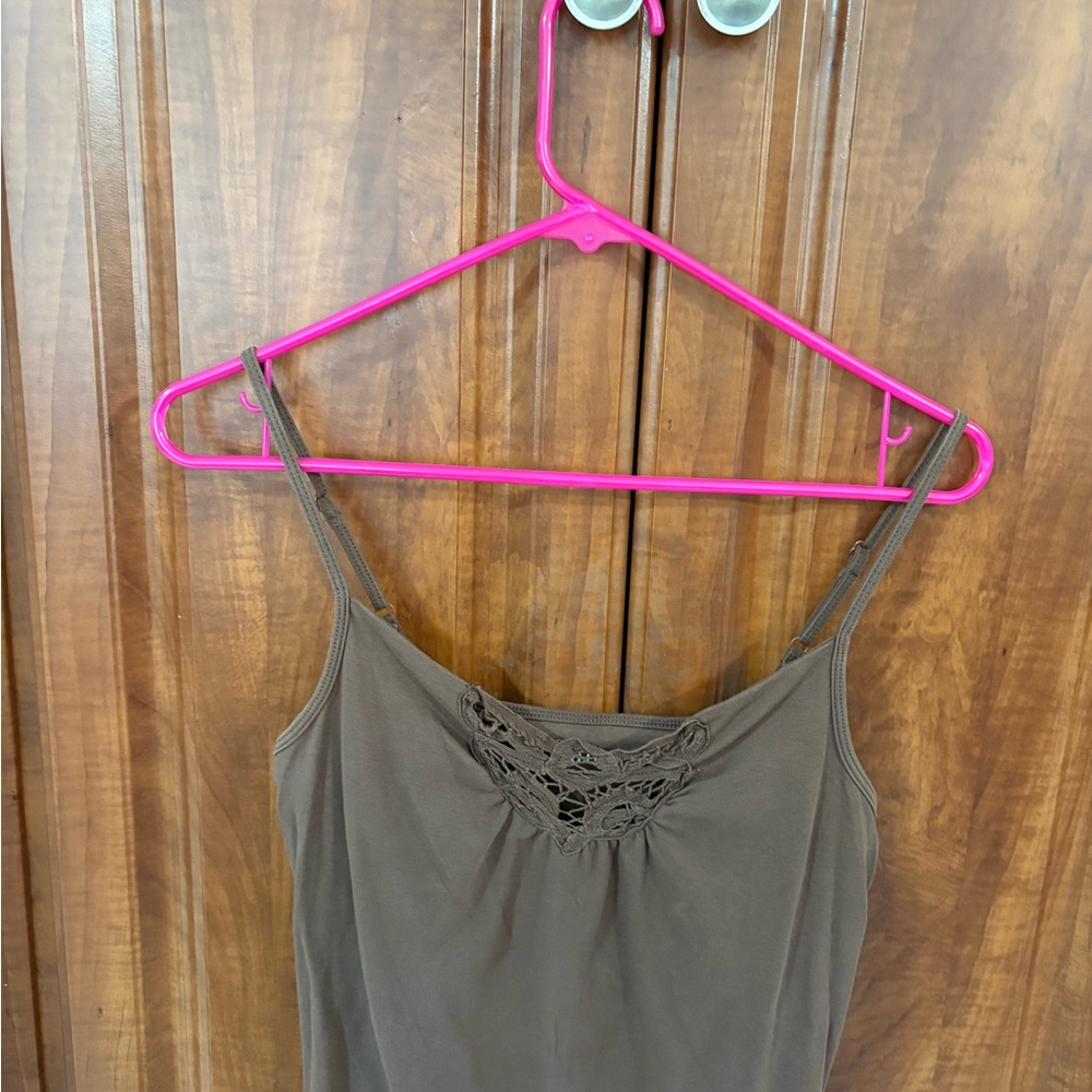 a.n.a BROWN TANK TOP .. ADJUSTABLE STRAPS SIZE MEDIUM
